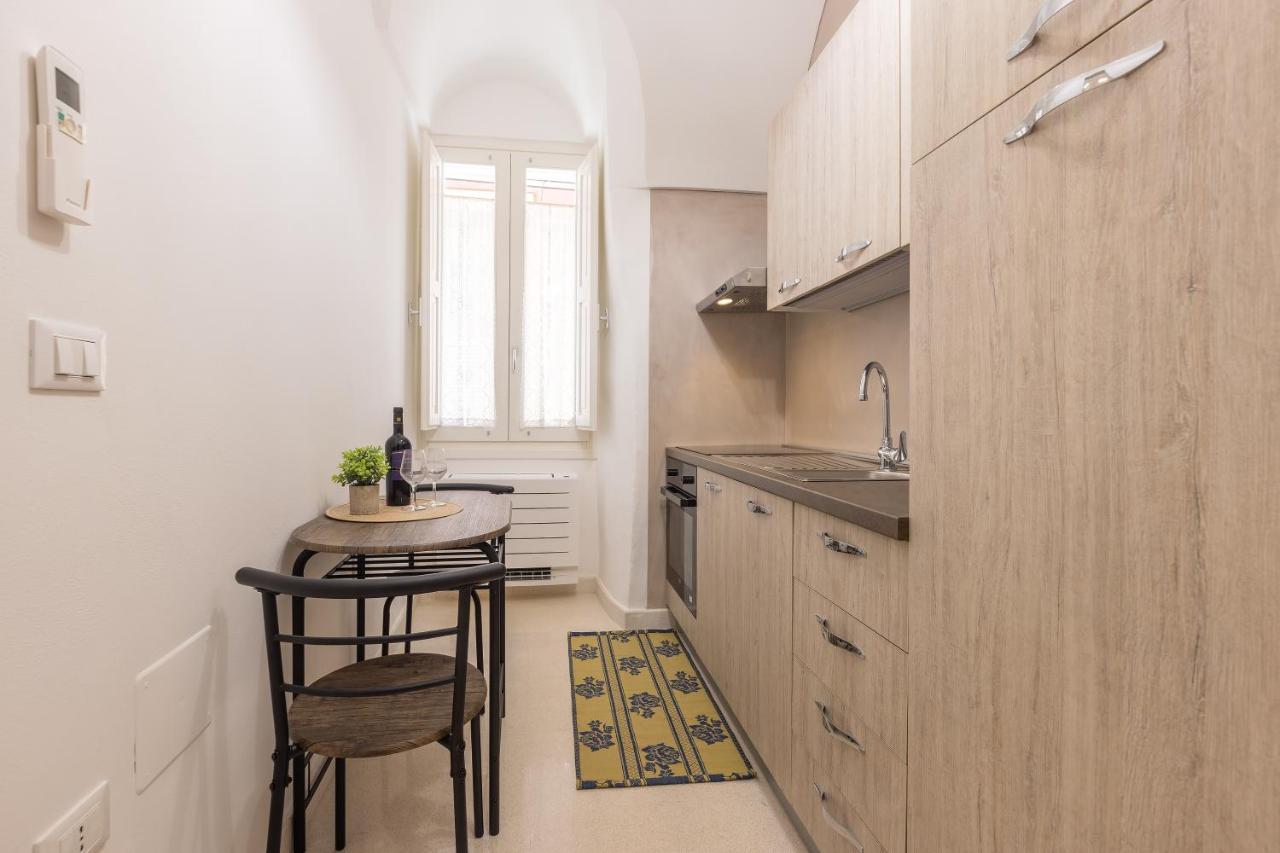 Apartment Raffinata Dimora Nel Centro Storico Di *
